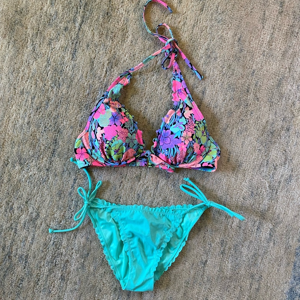 Victoria’s Secret Bikini Size XS B34